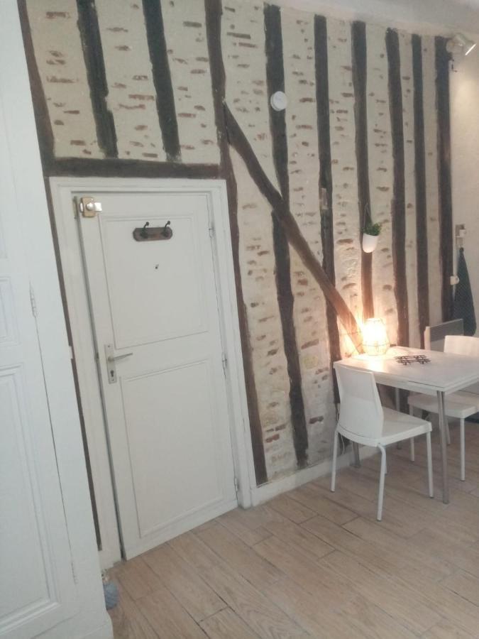 Apartament Les Amandiers Tours Zewnętrze zdjęcie